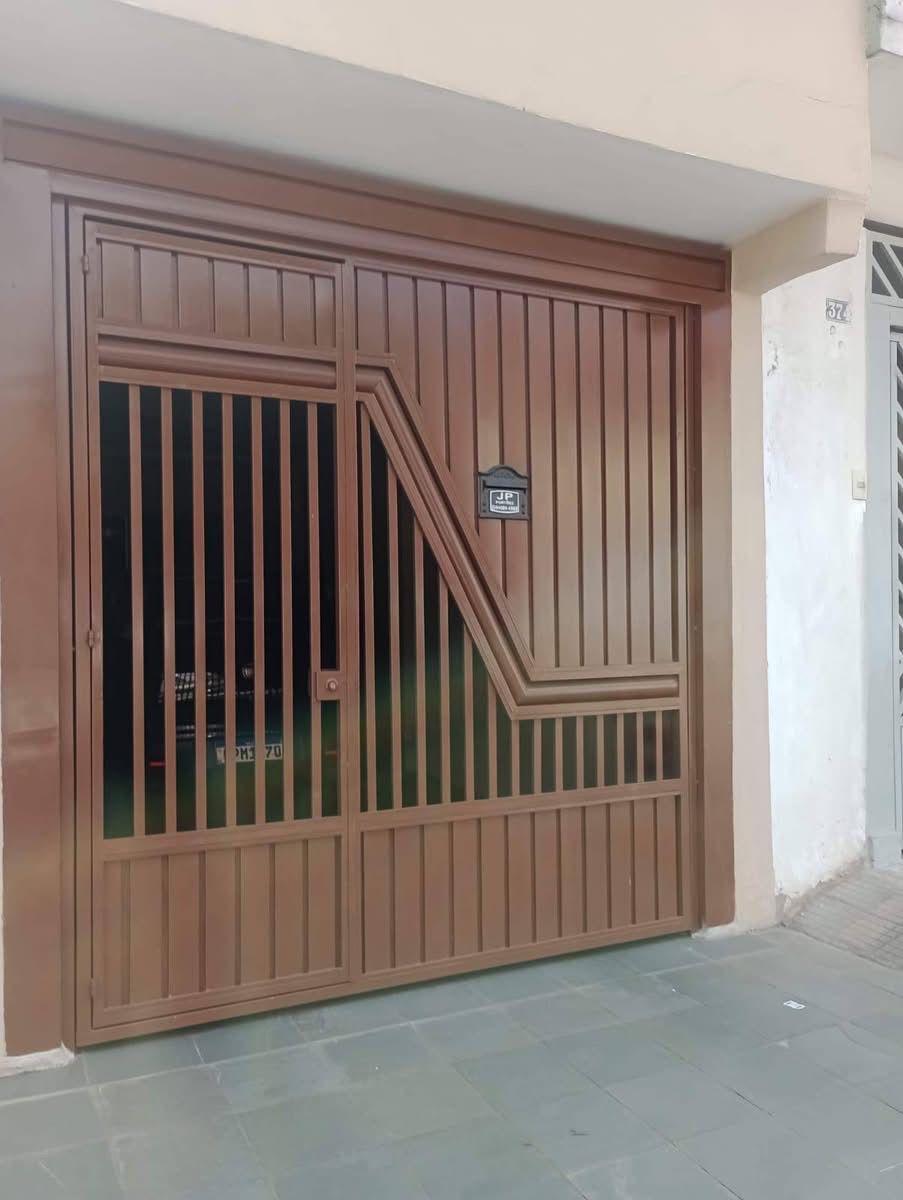 Portão social produzido pela Serralheria Amigão